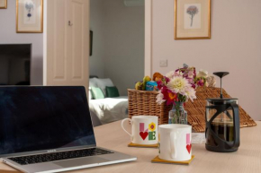 Little Willow Bank - 1 bed luxury apartment between Salisbury and The New Forest